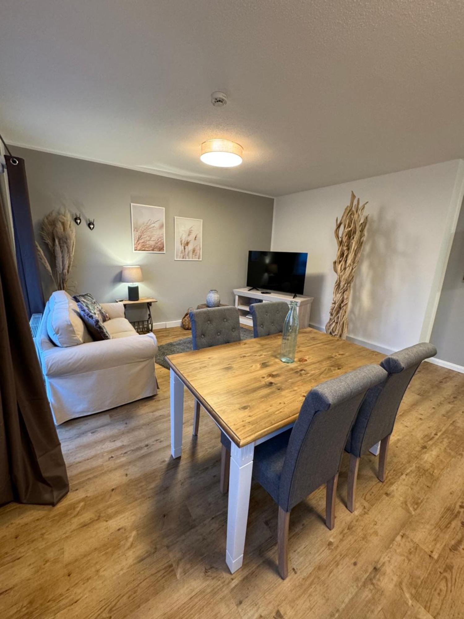 Goethestrasse Appartements ฮาเมลน์ ภายนอก รูปภาพ